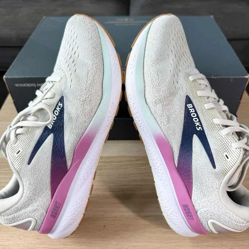 Brooks Ghost 16 White Nitrogen Running Shoe Women's 9.5 Wide